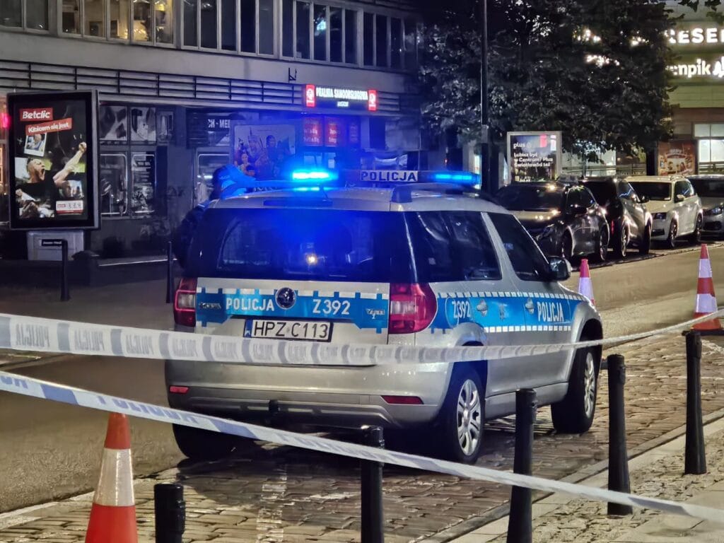 varsova nin merkezinde ve en yuksek binasi olan varso tower da hizmet tatbikatlari basladi hector projesi 16544