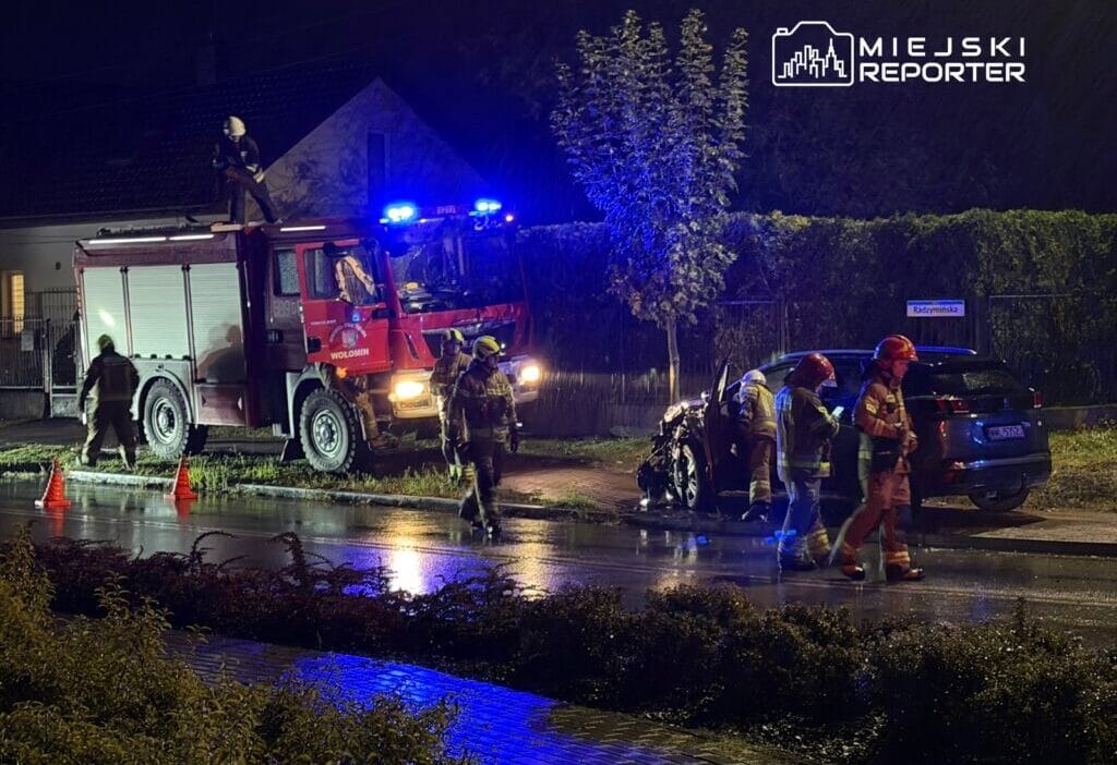 Virajda kontrolu kaybetti ve bir cocugu hastaneye goturen ambulansla kafa kafaya carpisti 15165