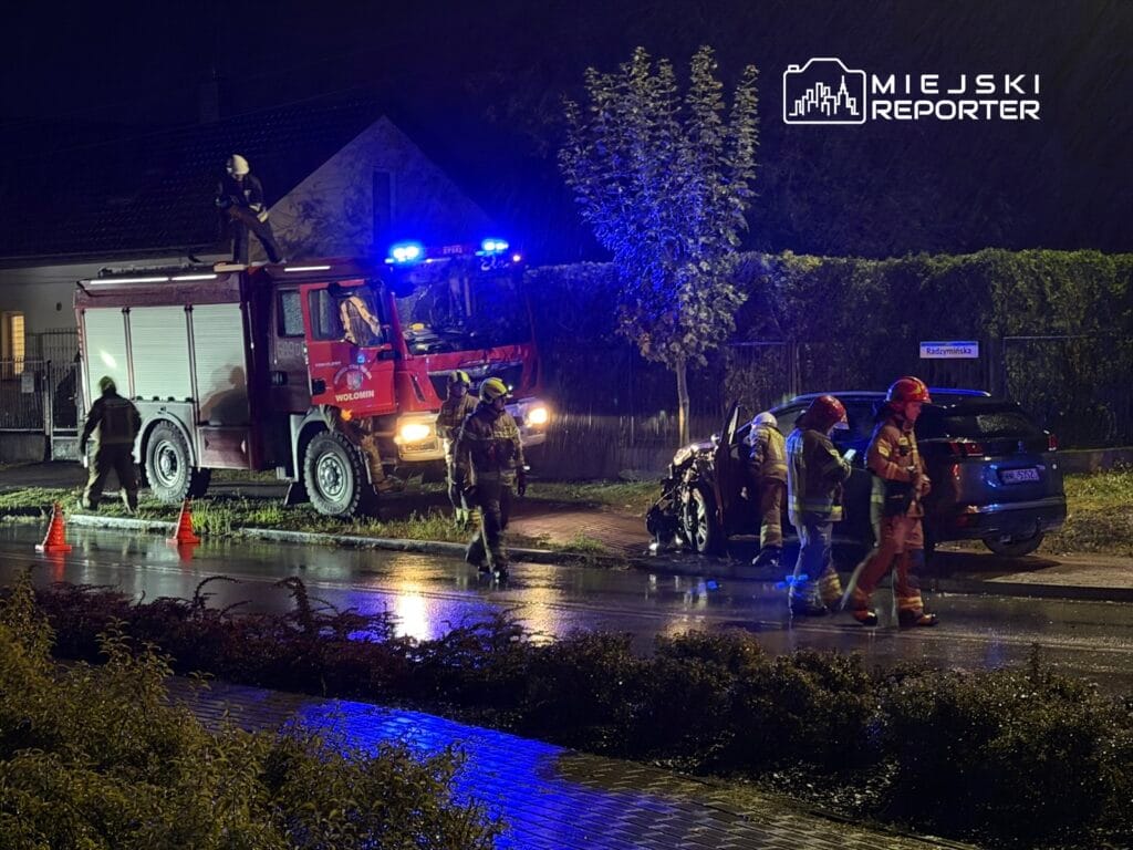 virajda kontrolu kaybetti ve bir cocugu hastaneye goturen ambulansla kafa kafaya carpisti 15165