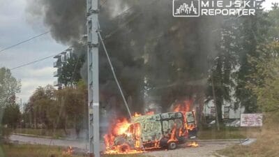 W ochy de otobus yangini arac tamamen alevler icinde kaldi 14384