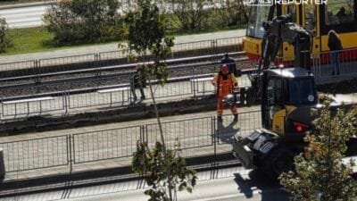 Warszawa wschodnia istasyonu yakininda daraltma tramvay raylarinin yenilenmesi 17147