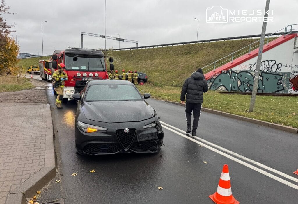 Wira owa da havalimani yakinlarinda bir bmw ile bir alfa romeo kafa kafaya carpisti bir kisi hastanede 17976