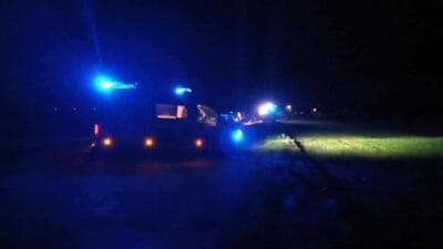 Yola dusen bisikletli oldu servis calismalari devam ediyor yol kapali 18135