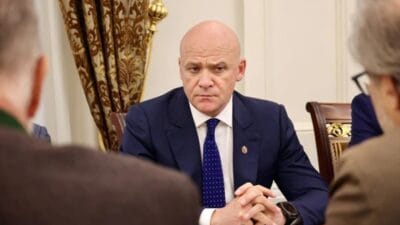 Zelenski supheli elitlere ates puskurdu odesa belediye baskani vatandasligini kaybetti bu ne anlama geliyor 17033