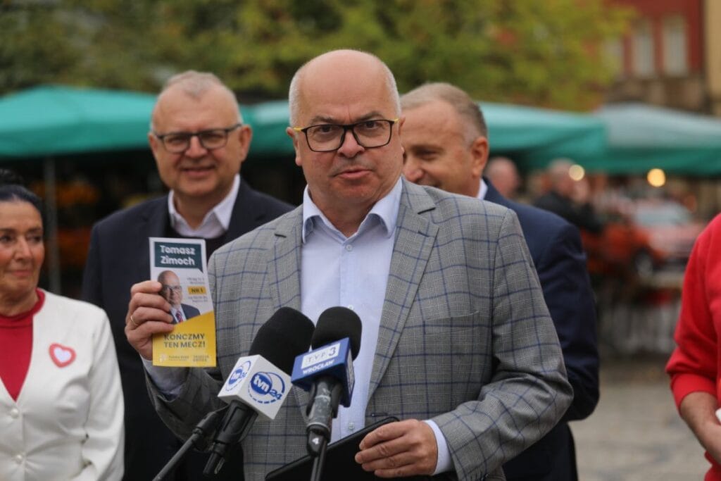 zimoch eski bir meslektasinin kendisi hakkinda soylediklerine ofkelendi bir tur saplantisi var 17417