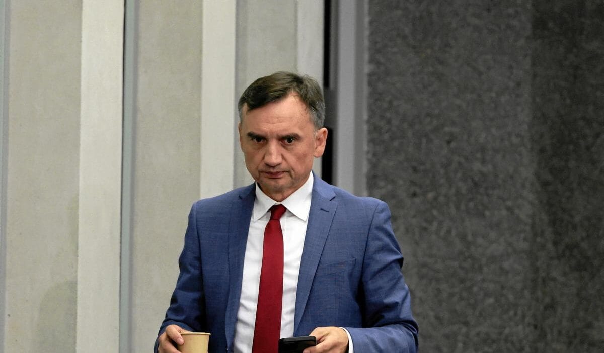 Ziobra ile ilgili savciliga bir ihbar var kacacagindan korkuluyor 15714