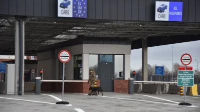 000lya5ls7j3v7d7 c124