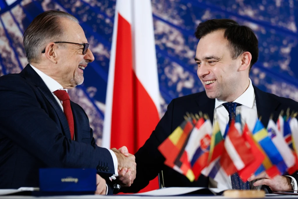 000LZOW2AAK2JI1J C124