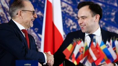 000lzow2aak2ji1j c124