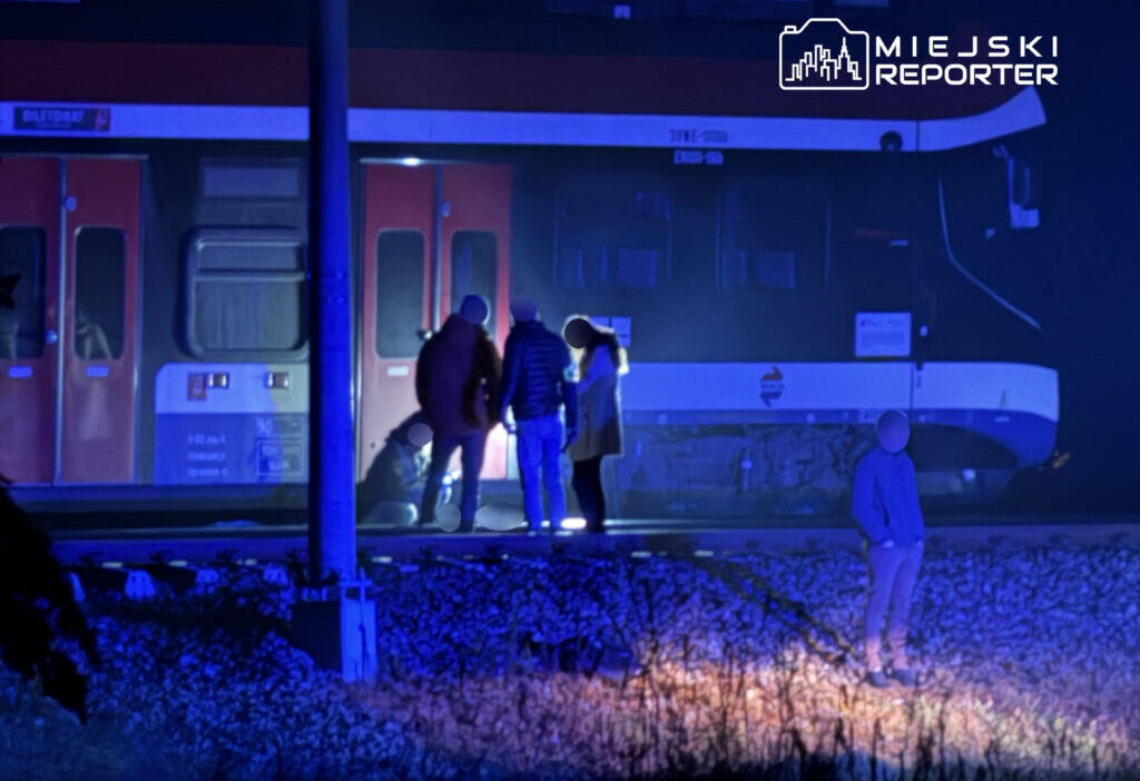 25 yasinda bir adam wkd treninin altinda kaldi olay yerinde oldu 22780