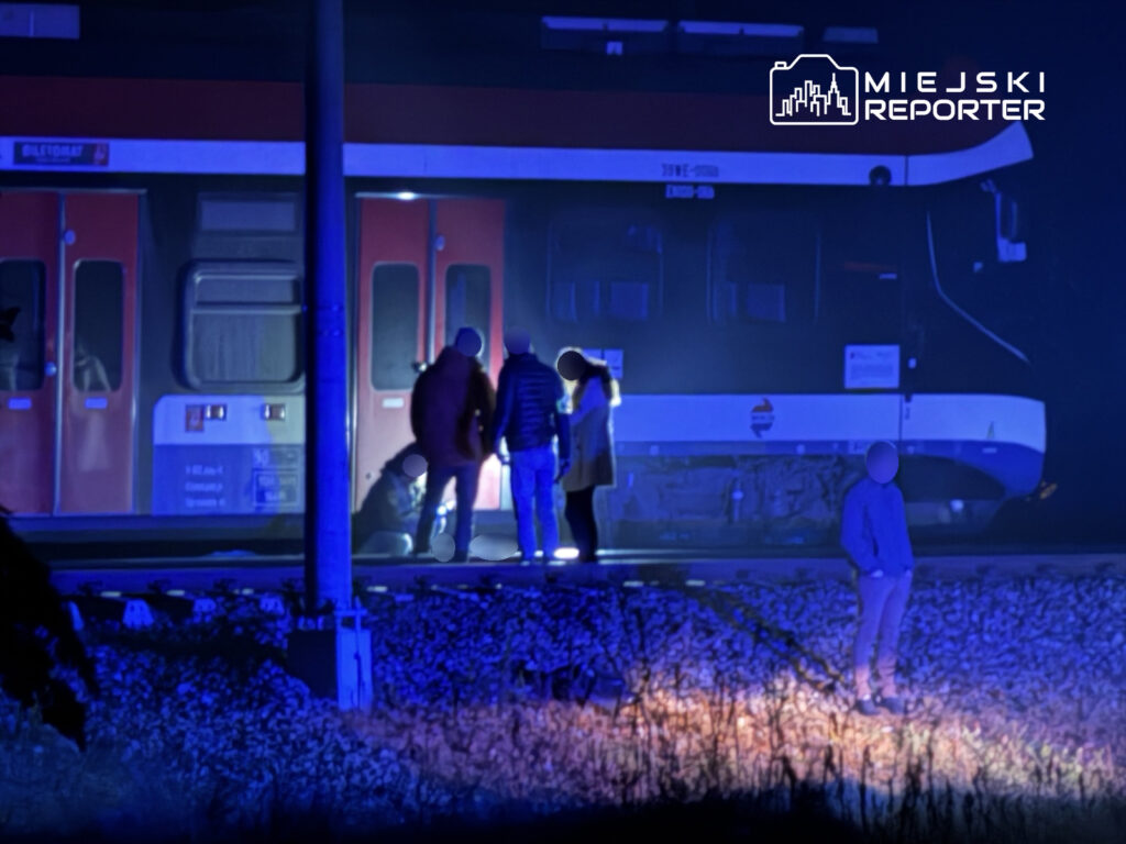 25 yasinda bir adam wkd treninin altinda kaldi olay yerinde oldu 22780