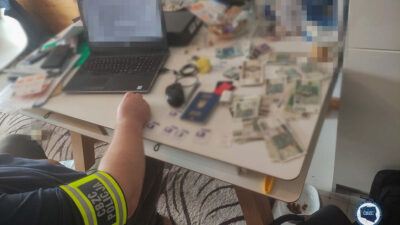 7 kisi banka calisani dolandiriciligindan tutuklandi i nternette basarilariyla ovunduler 26094