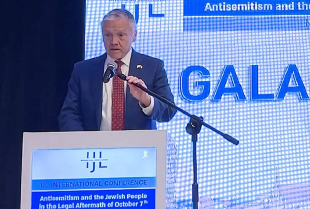 abd buyukelcisi tarihi yalan hakkinda konustu polonya hakkinda sert sozler 24902