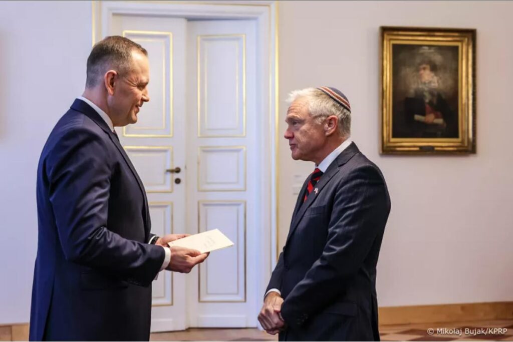 abd buyukelcisinin polonya ya bir onerisi var trump durumu yakindan izliyor 23042