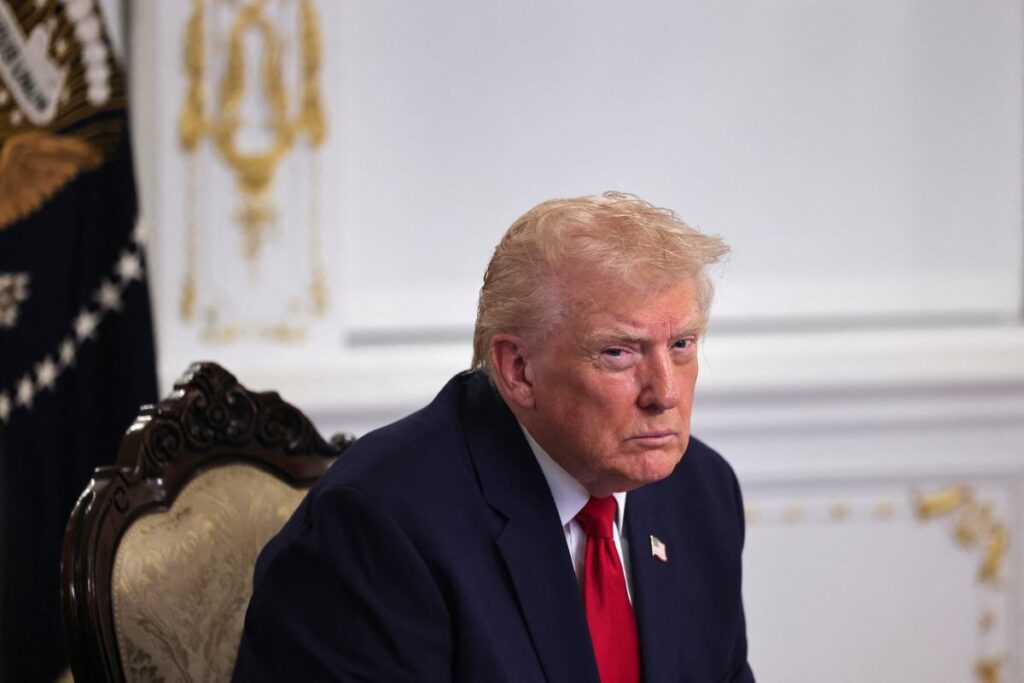 abd de ani bir donus trump biden in kararlarini gecersiz kilmak istiyor solcu deliler baskanligi onun elinden aldi 26403