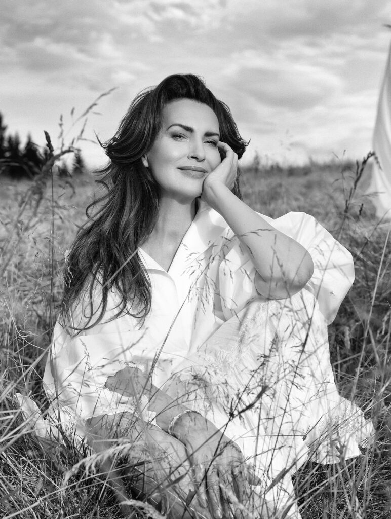 agnieszka maci g hayatini kaybetti model ve yazar 56 yasindaydi 26082