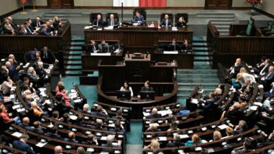 Alkolsuz sejm internette firtina piasecki su sozlerle sasirtti ch r den cikacagim 24473