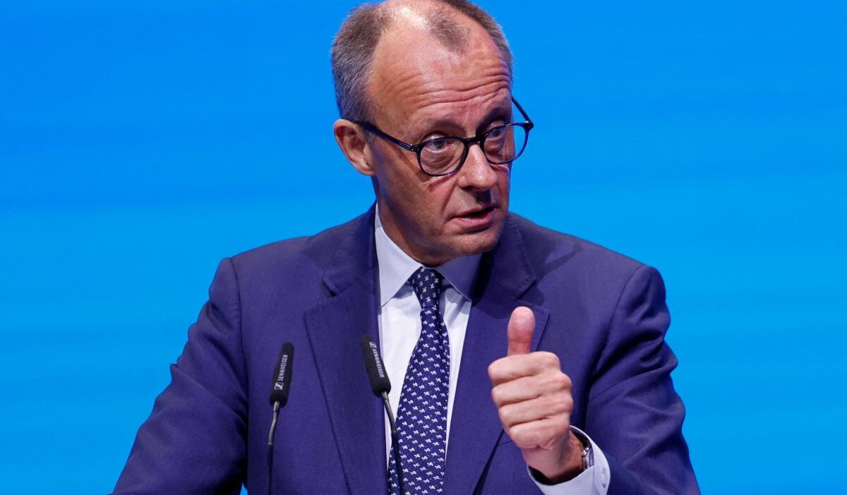 Almanya sansolyesi trump ile ukrayna plani uzerine konustu bir prosedur uzerinde anlastilar 24784