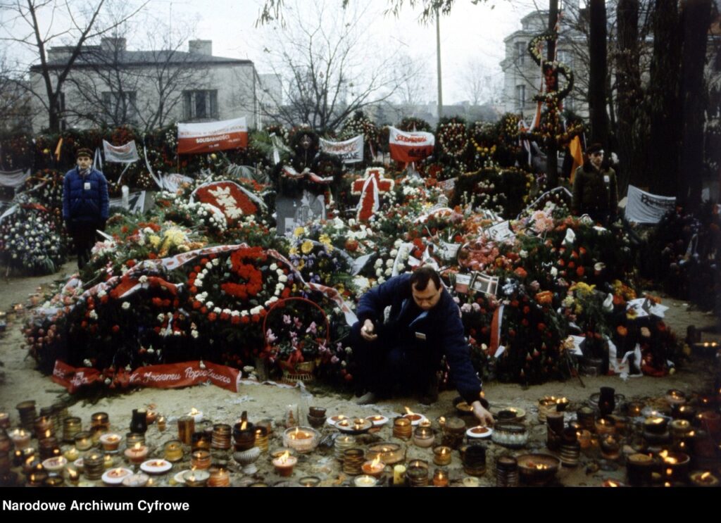 anavatan icin ayinler ve torun yakinlarinda bir kacirma olayi polonya yi ve dunyayi etkileyen bir hikaye 21674