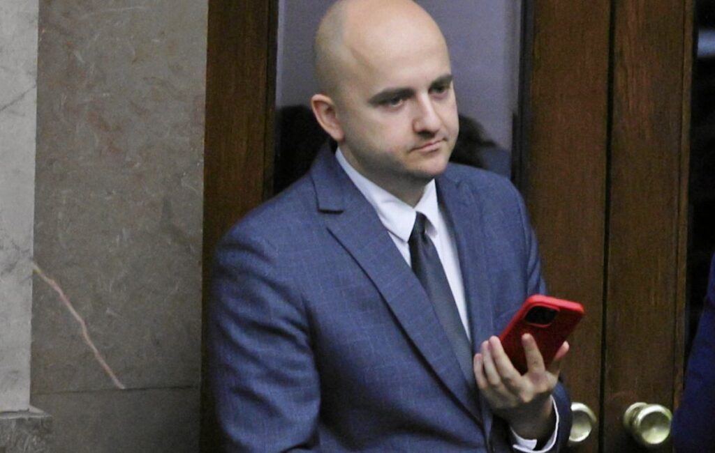 ap milletvekili matecki nin tv republika daki sozleri uzerine savciliga ihbarda bulundu polonya icin hain 21524