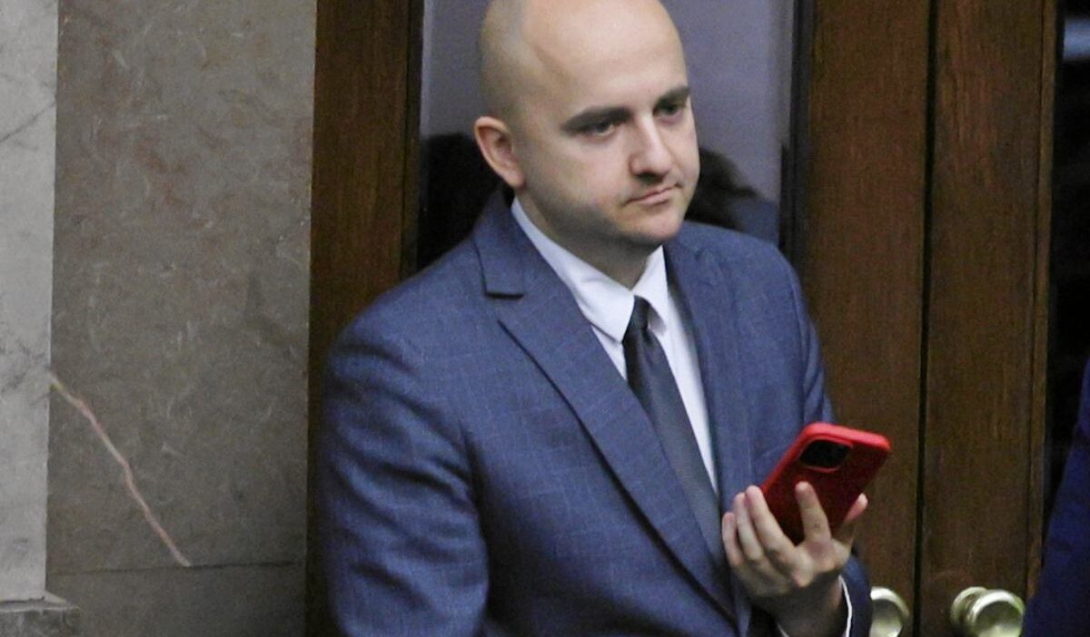 Ap milletvekili matecki nin tv republika daki sozleri uzerine savciliga ihbarda bulundu polonya icin hain 21524