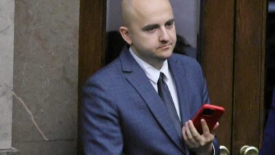 Ap milletvekili matecki nin tv republika daki sozleri uzerine savciliga ihbarda bulundu polonya icin hain 21524