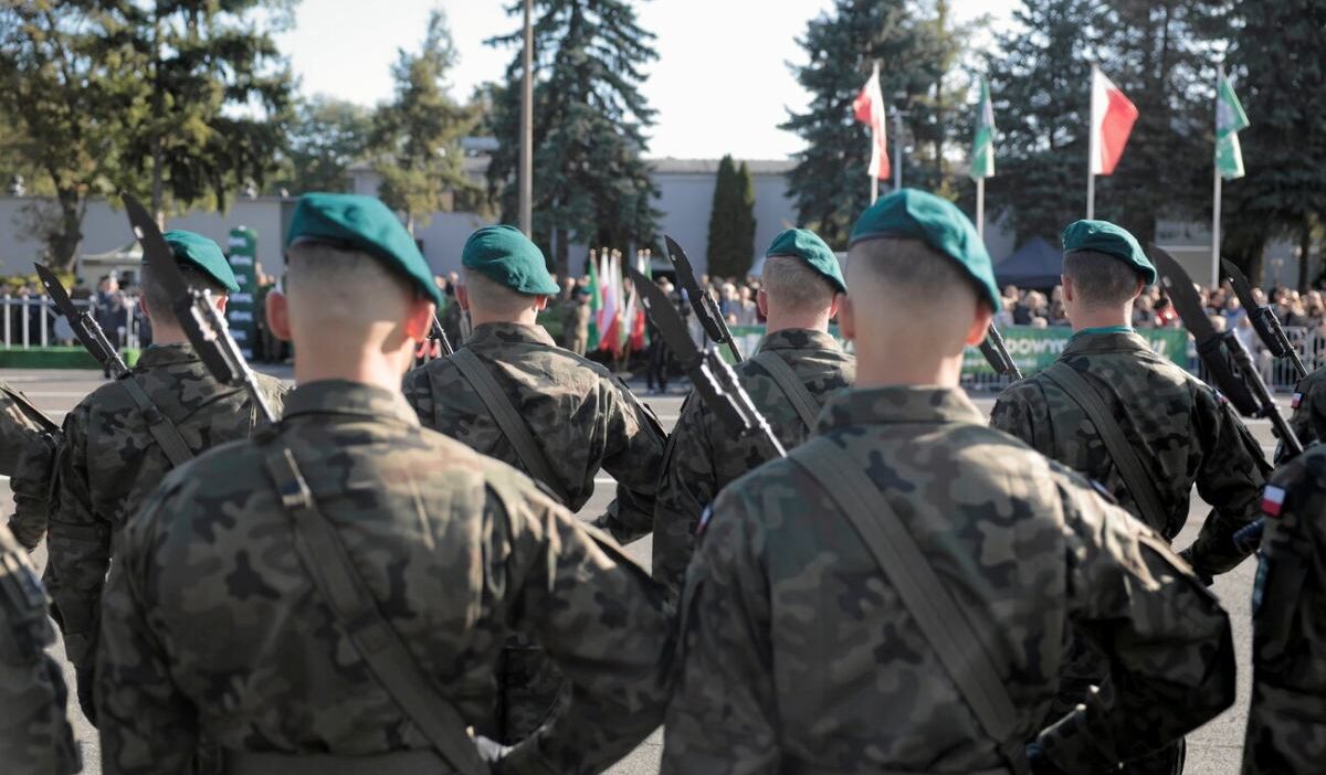 Askerlik cagrisi yurtdisinda ikamet eden polonyalilar da askere cagrilabilir 22194