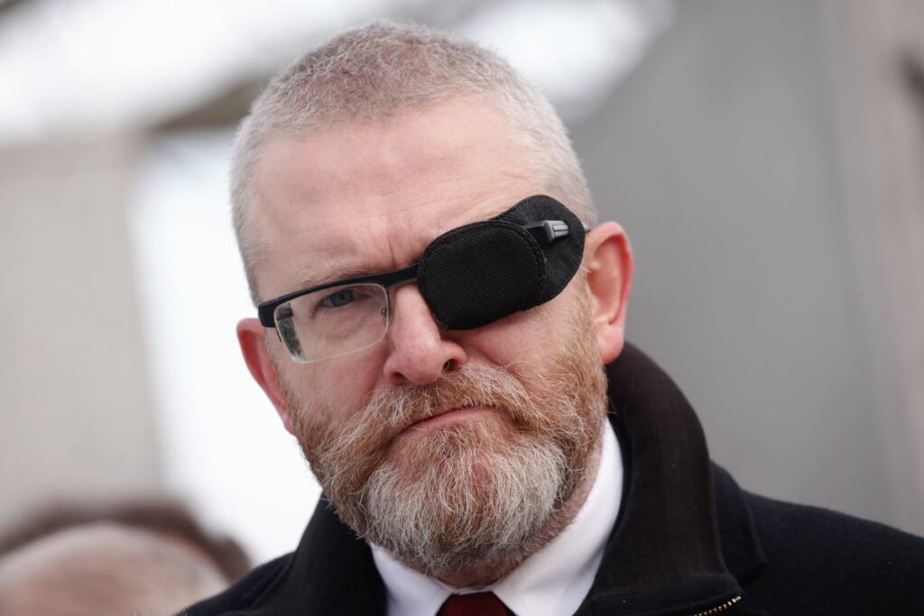 avrupa parlamentosu kararini verdi dokunulmazligi olmayan grzegorz braun 22896