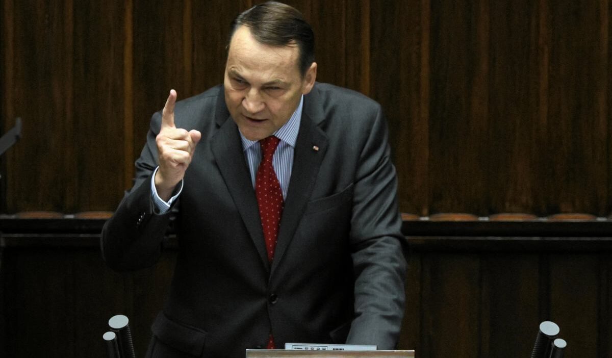 Baskan orban a bir darbe indirdi sikorski navrocki nin kararini yorumladi 26610