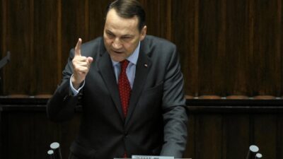 Baskan orban a bir darbe indirdi sikorski navrocki nin kararini yorumladi 26610