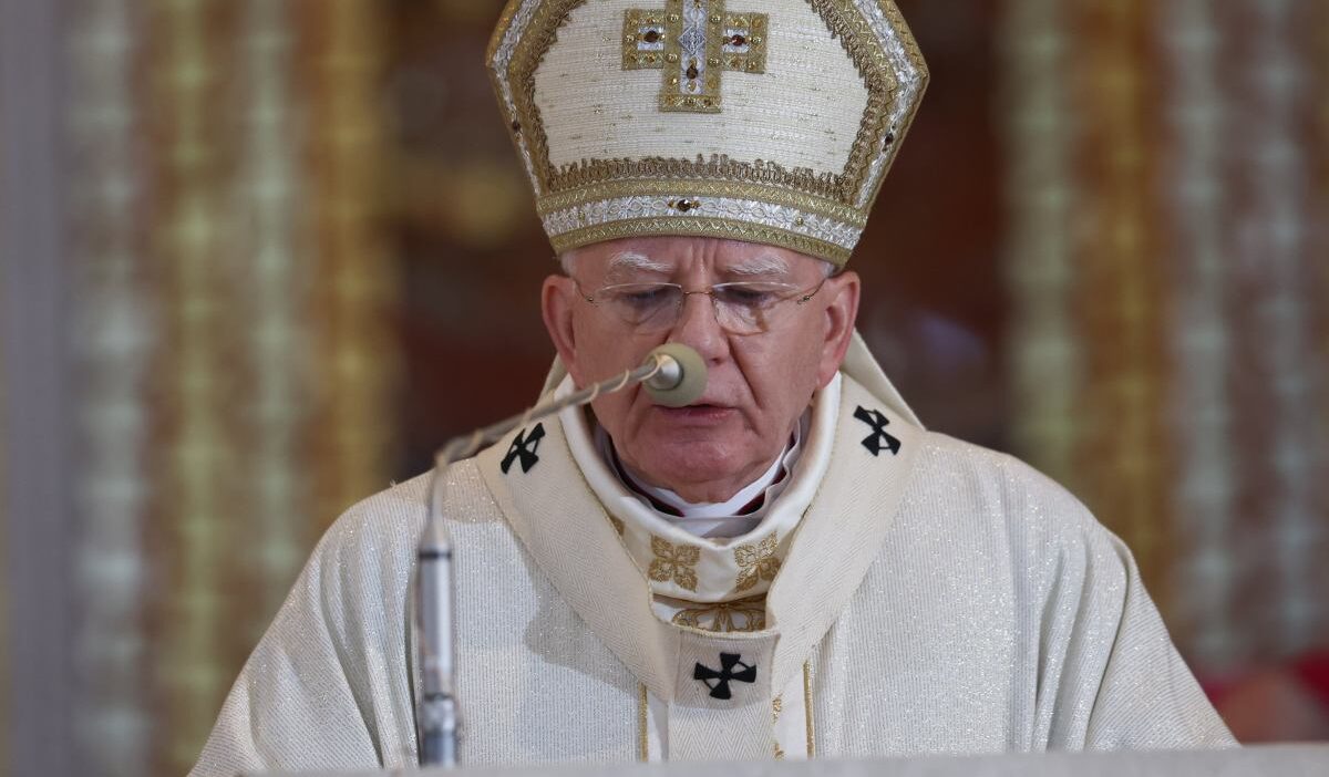 Baspiskopos j draszewski nin 11 kasim vesilesiyle verdigi sok edici vaaz yuzde 14 polonya dan nefret ediyor 22546