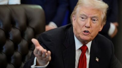 Bbc yoneticileri istifa etti arka planda donald trump hakkinda bir belgesel 22212