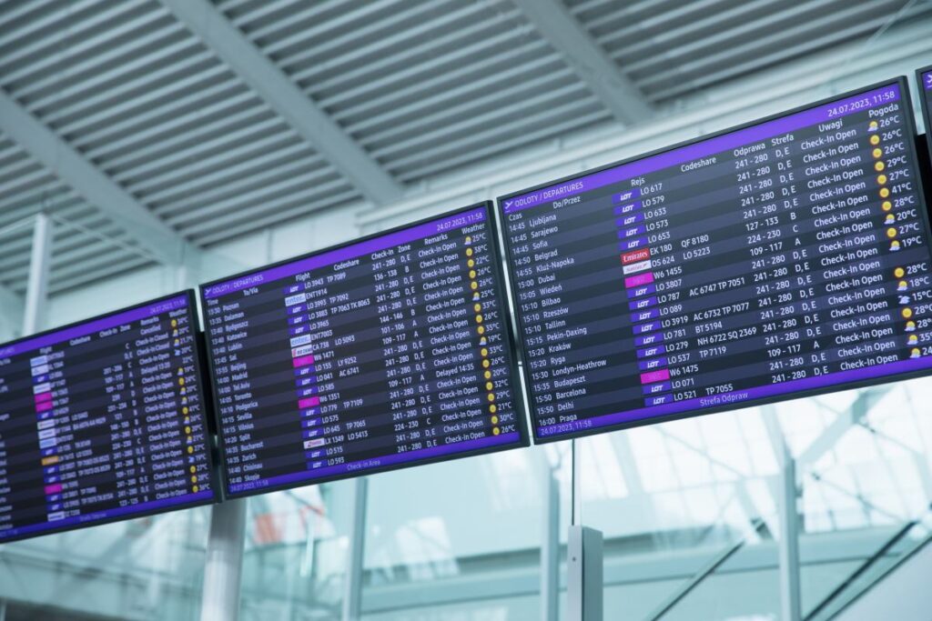 belcika da bir havaalani uzerinde drone alman ordusu birliklerini 21781