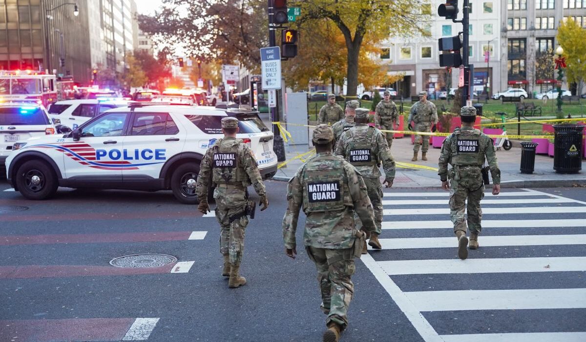 Beyaz saray yakinlarinda ates acildi ulusal muhafiz askerleri yaralandi 25851