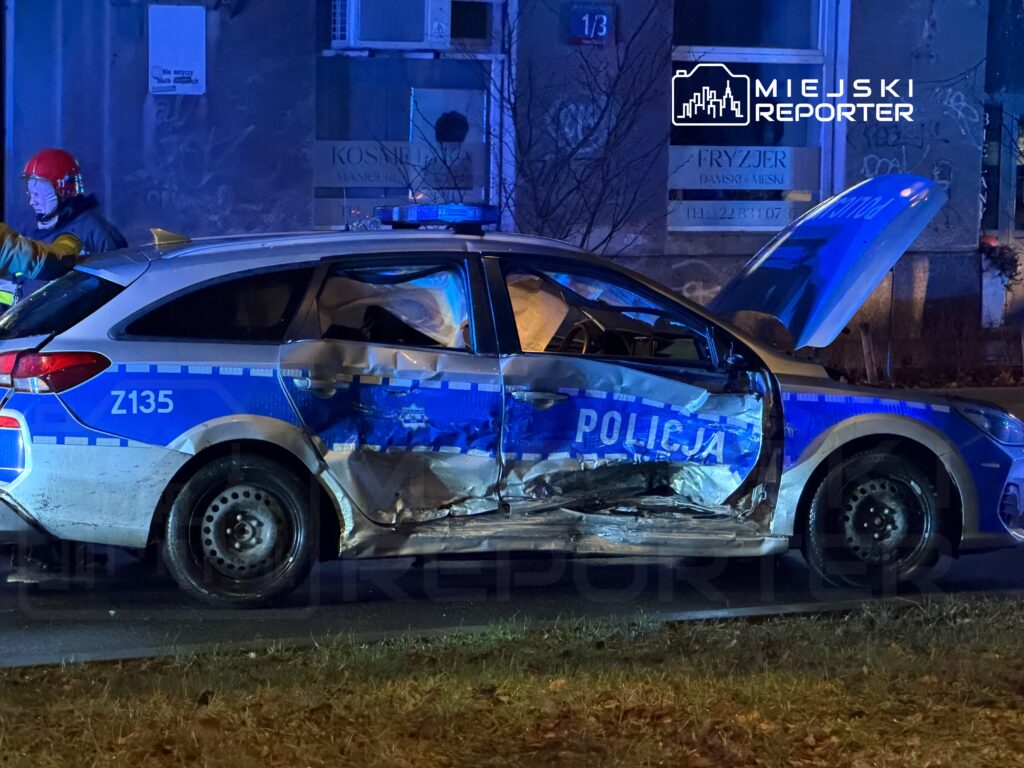 bielany de ciddi polis kazasi i kisi polis memuru olmak uzere 5 kisi yaralandi 25860