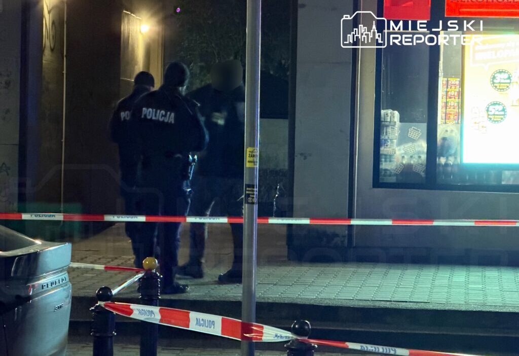 Bir adam altinci katin yuksekligindeki bir cikintidan dusmustur kurban hayata donduruldu 26079