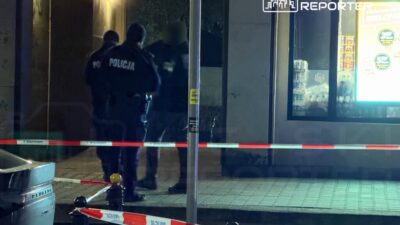 Bir adam altıncı katın yüksekliğindeki bir çıkıntıdan düşmüştür. Kurban hayata döndürüldü. 5 Bir adam altinci katin yuksekligindeki bir cikintidan dusmustur kurban hayata donduruldu 26079