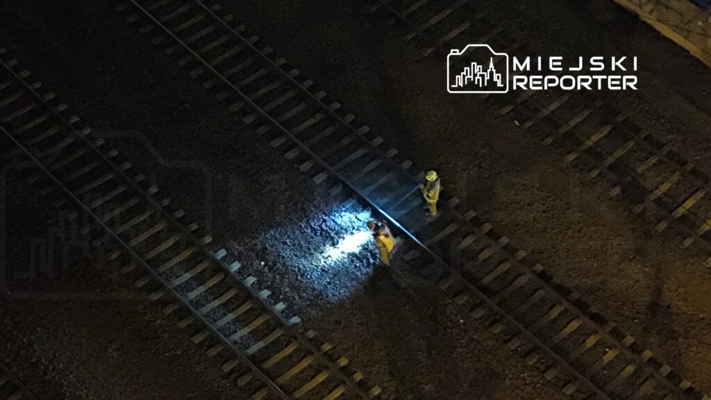 Bir baska olumcul tren carpip kacmasi vakasi ekipler olay yerinde calisiyor 22792