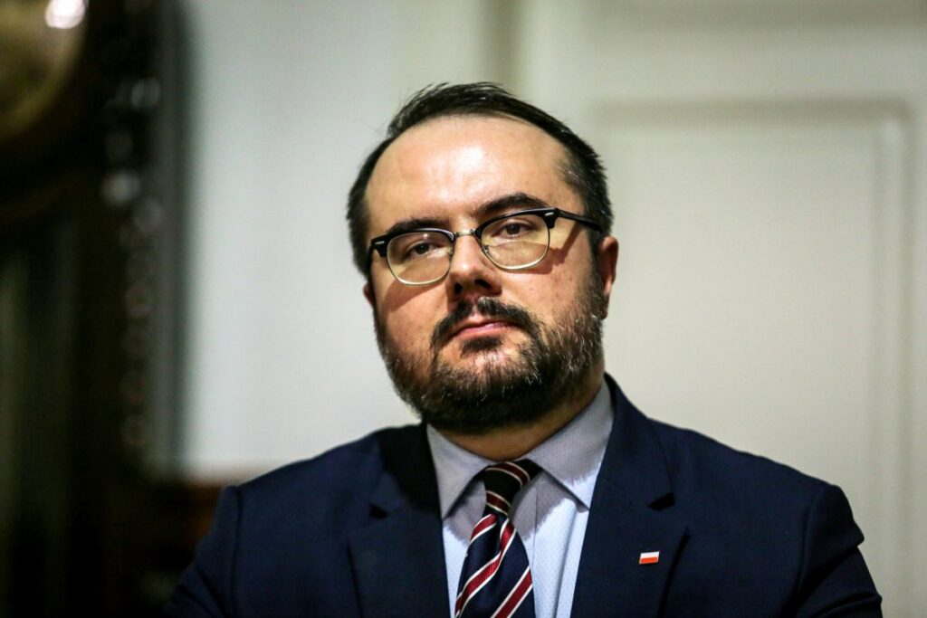 bir hukuk ve adalet milletvekili disisleri bakanligi sozcusune cikisti bakanlik sozcusu cevap verdi sikorski agir siklettir 25748