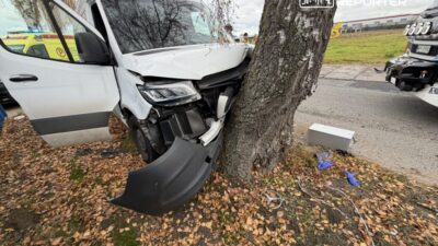 Bir otobus toyota ile carpistiktan sonra bir agaca carpti lpr helikopteri is basinda 23323