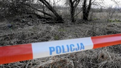 Bir polis memuruna saldirdi ve vurularak olduruldu yeni bilgi darbe o kadar gucluydu ki n g kirildi 22299