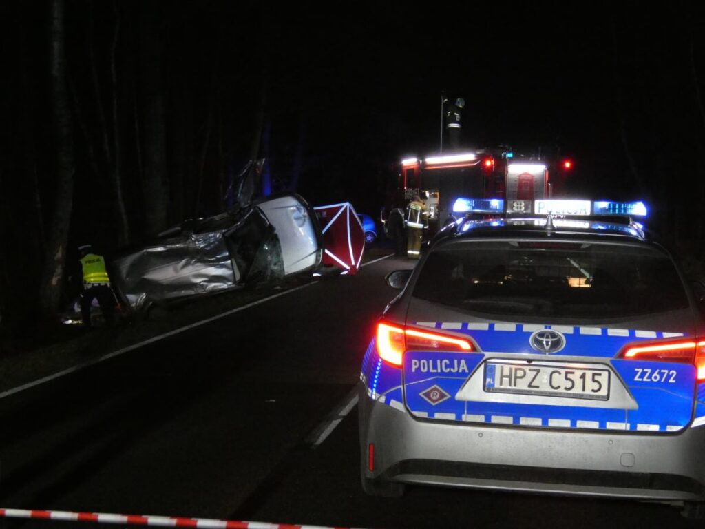 braniewo yakinlarinda trajik kaza motor arabadan sokulmus 22152