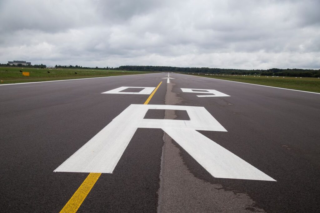 bruksel havaalani felc oldu dronlar neden oldu 21194