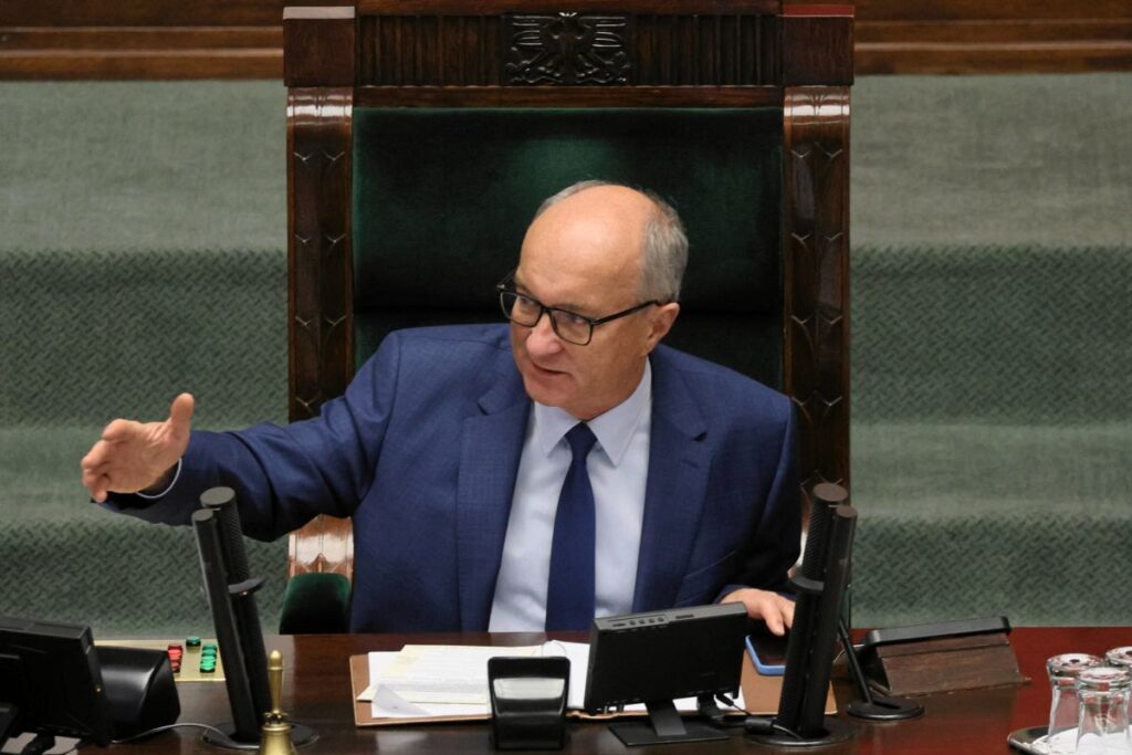 cenckiewicz hukuk ve adalet milletvekillerini igneliyor carlik oylamasiyla ilgili 24187