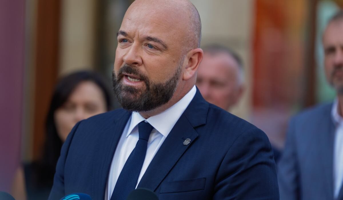 Collegium humanum çevresinde skandal. Wrocław belediye başkanı jacek sutryk hakkında bir iddianame var 1 Collegium humanum cevresinde skandal wroc aw belediye baskani jacek sutryk hakkinda bir iddianame var 25943