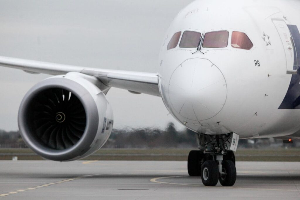 danimarka da drone tehdidi havaalani kapatildi polis bunu cok ciddiye aliyoruz 23642