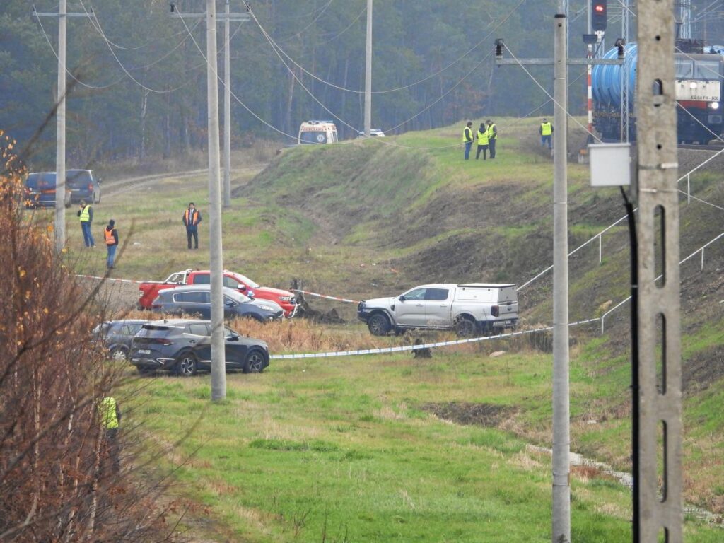 demiryolunda dikkat dagitici eylemler i kinci bir suclama bulundu savunma bakanligi baskani duzinelerce kisi tutuklandi 23964