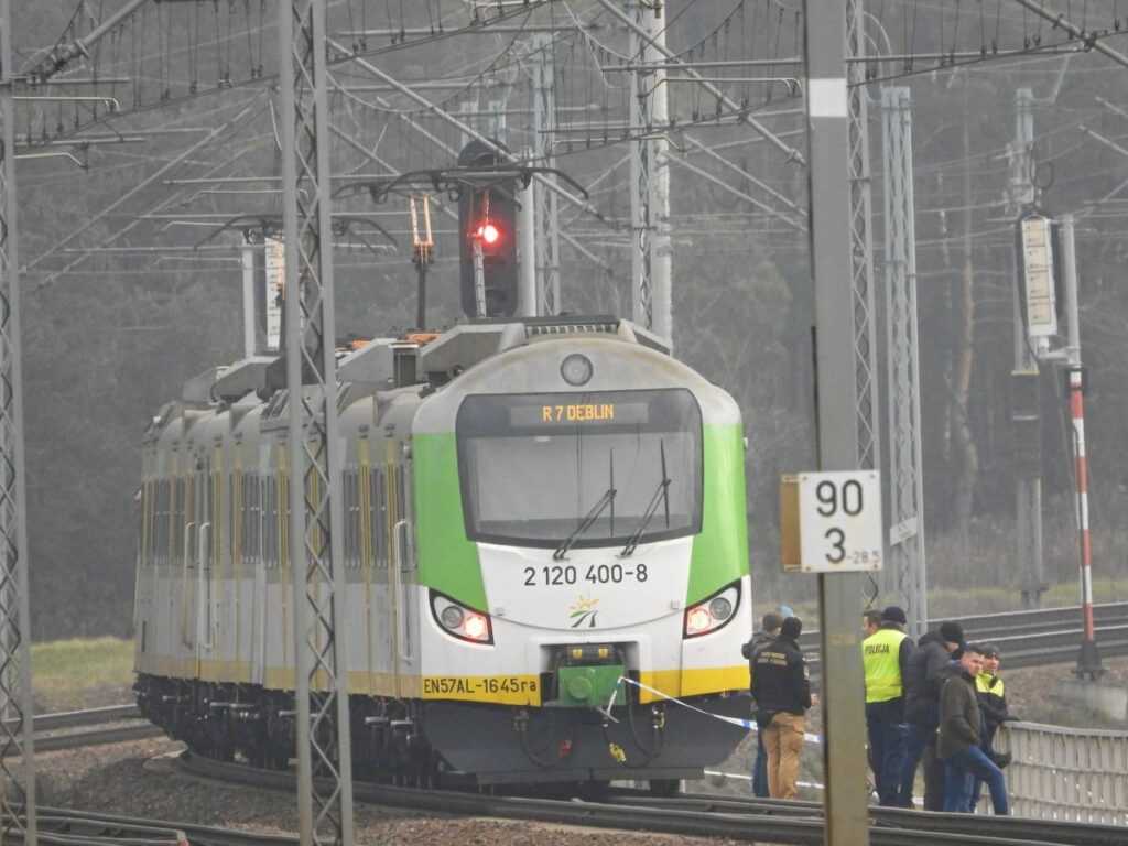 demiryolunda dikkat dagitici eylemler volodymyr b suclamalari duydu 25195