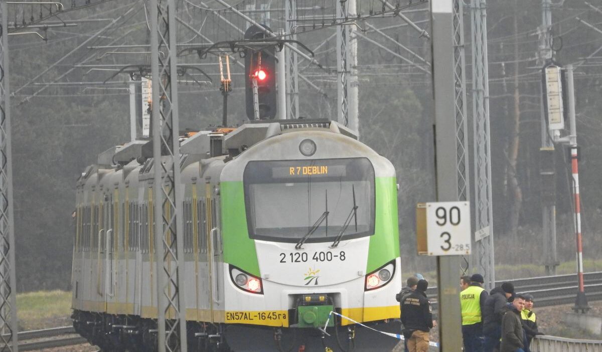 Demiryolunda dikkat dağıtıcı eylemler. Volodymyr b. Suçlamaları duydu 1 Demiryolunda dikkat dagitici eylemler volodymyr b suclamalari duydu 25195