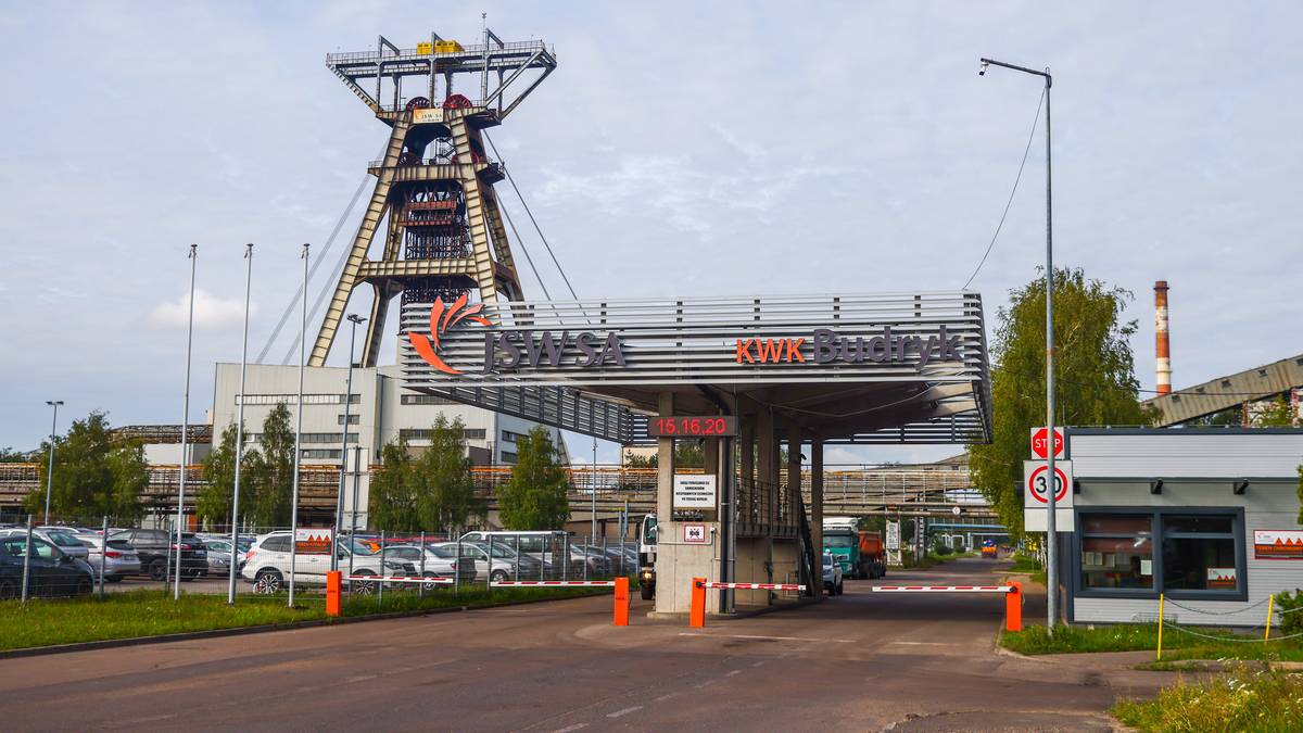 Budryk madeninde kömür deposu çöktü, bir işçi kurtarıldı 1